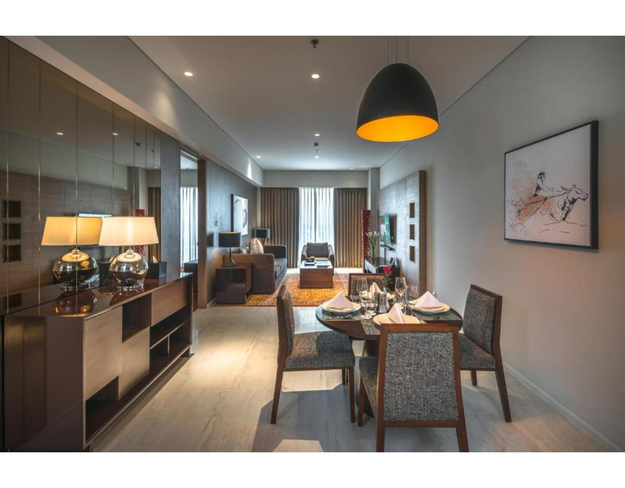 Oakwood Hotel & Residence Сурабая Екстериор снимка