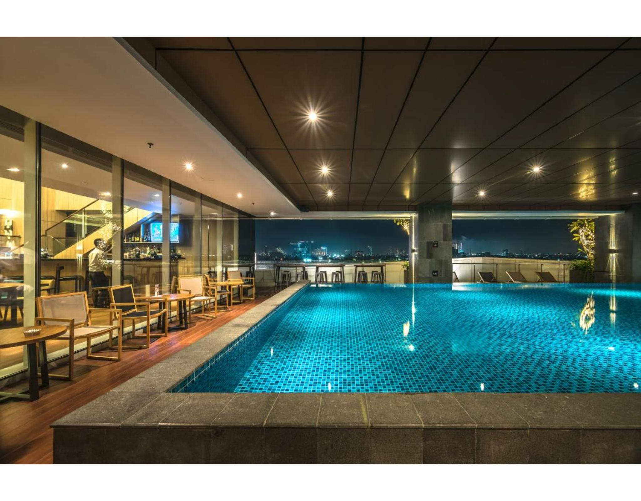Oakwood Hotel & Residence Сурабая Екстериор снимка