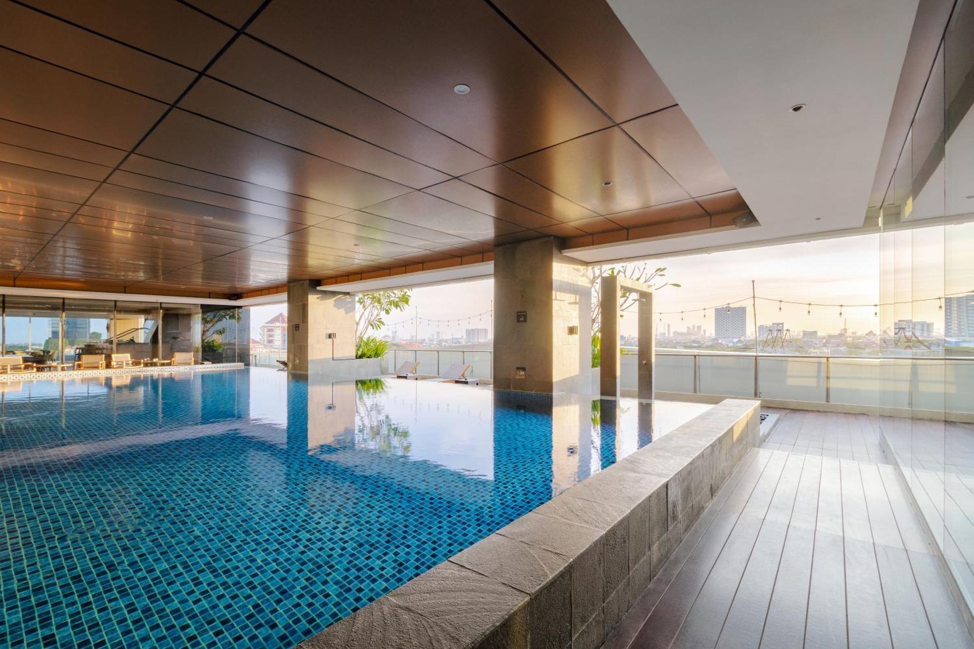 Oakwood Hotel & Residence Сурабая Екстериор снимка