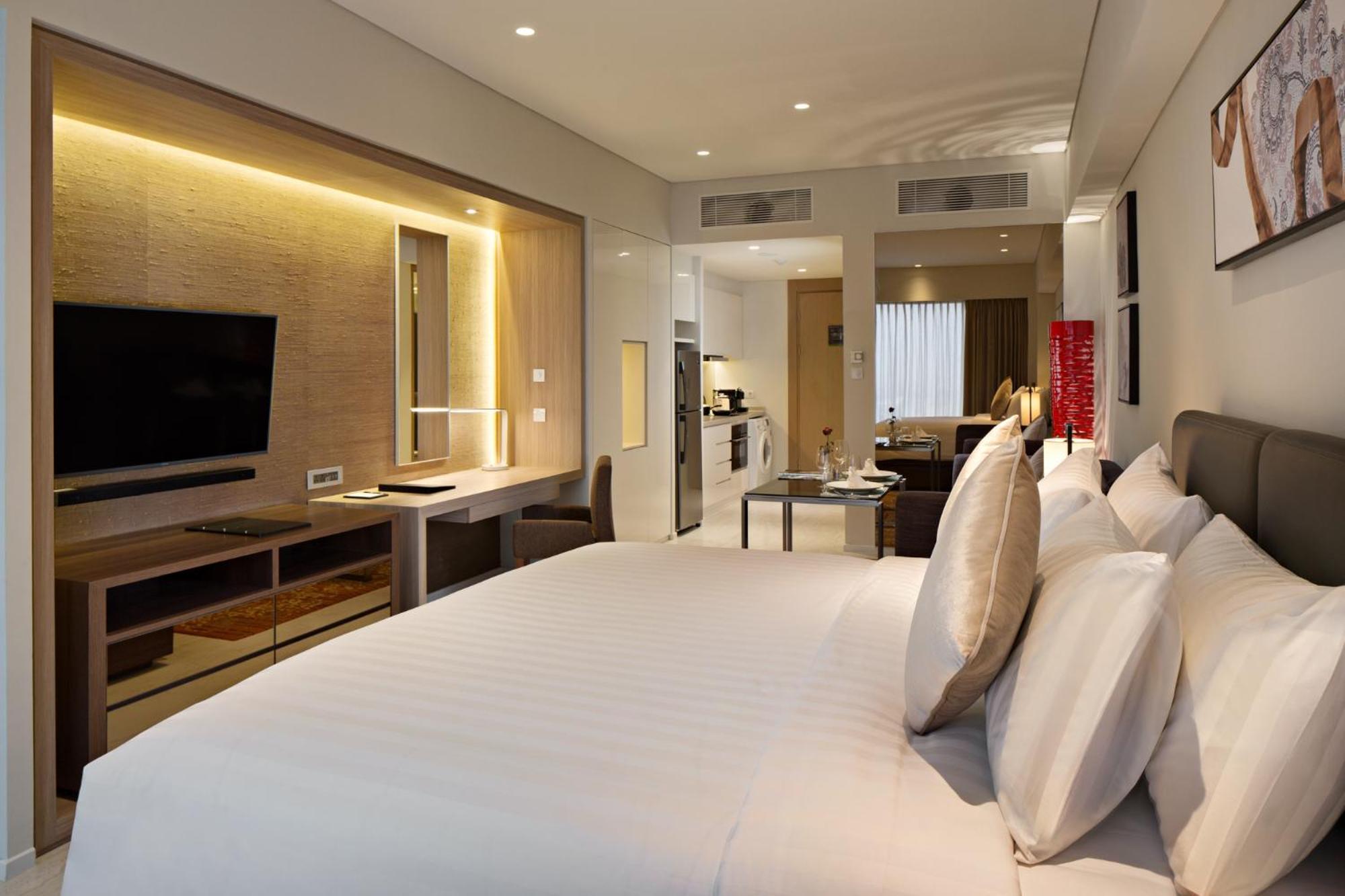 Oakwood Hotel & Residence Сурабая Екстериор снимка
