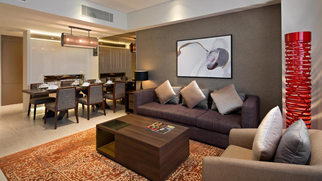 Oakwood Hotel & Residence Сурабая Екстериор снимка