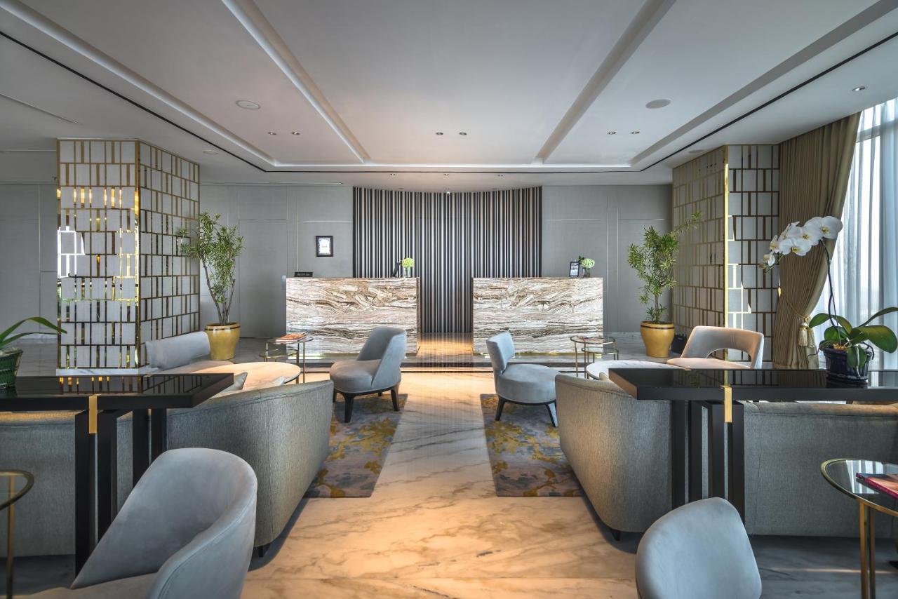 Oakwood Hotel & Residence Сурабая Екстериор снимка